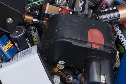 马鞍山高价蓄电池回收-上门回收叉车蓄电池-废铅酸电池回收